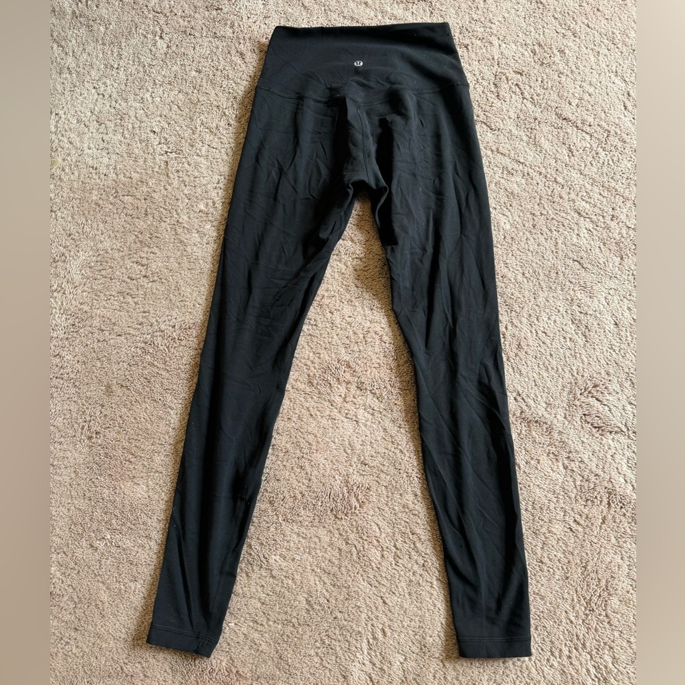 Black Lululemon High Rise 28” Align Leggings